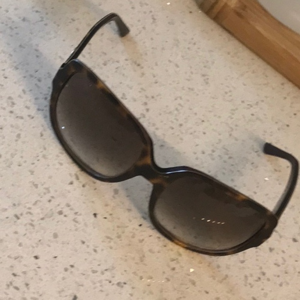 Dior Sunglass w/ Setup - Picture 4 of 13